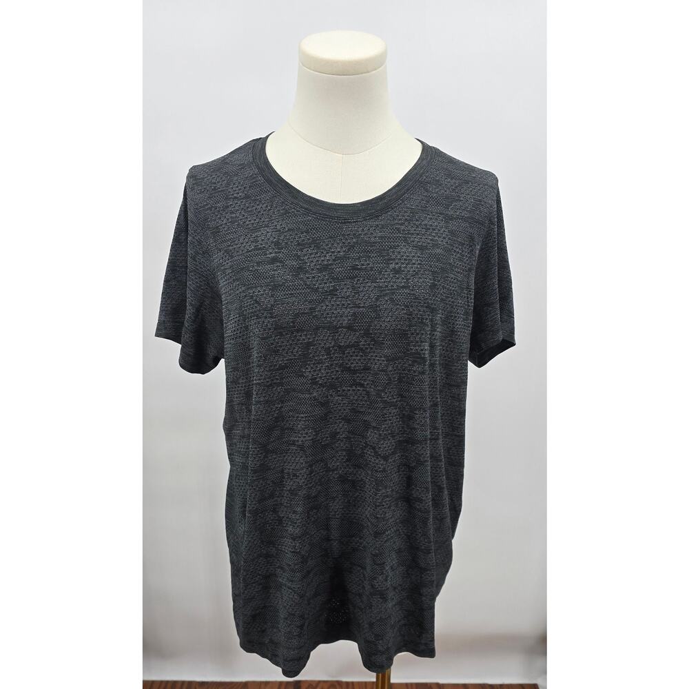 Lululemon 
Breeze By Short Sleeve
